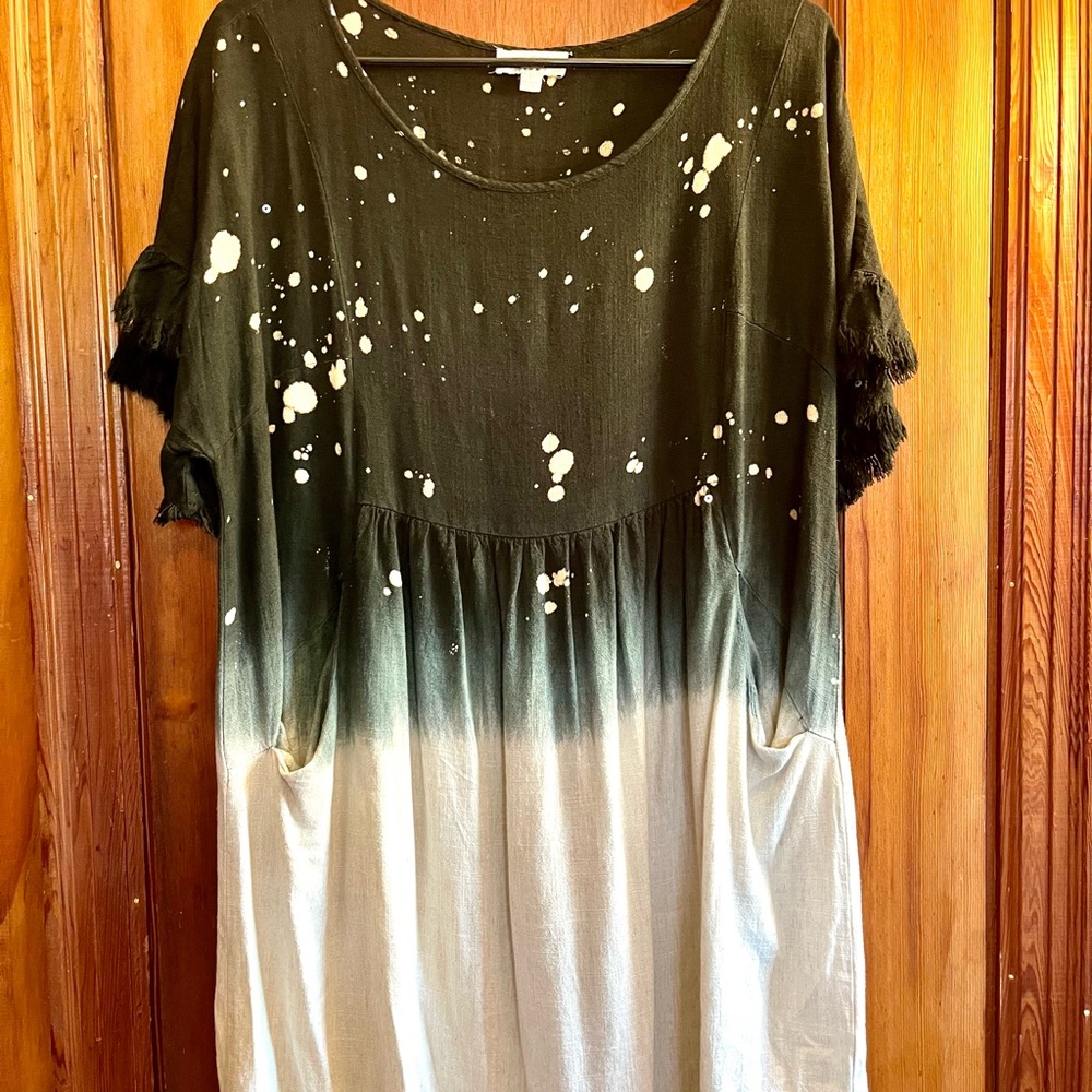 Umgee Olive and Cream Splatter Tunic